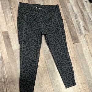 Stylish Gray Leopard Print women Leggings
